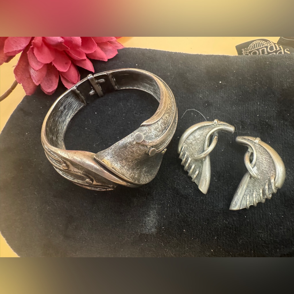 Vintage Tortolani Silver Bracelet & Clip On Silver Earrings- Signed!!